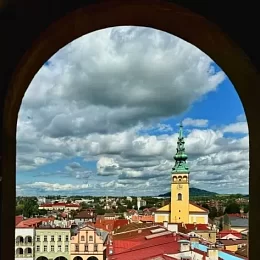 Nový Jičín nabízí pohled na město z kostelní věže