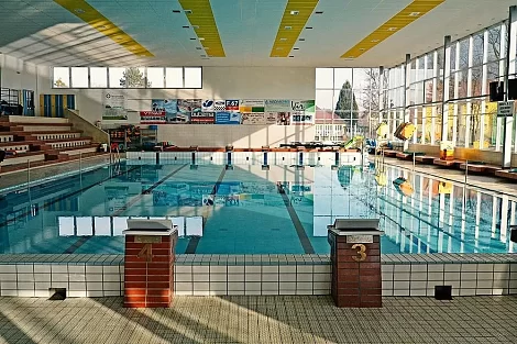 Krytý bazén a&nbsp;koupaliště