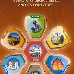 Nový Jičín vydal novou brožuru o partnerských městech