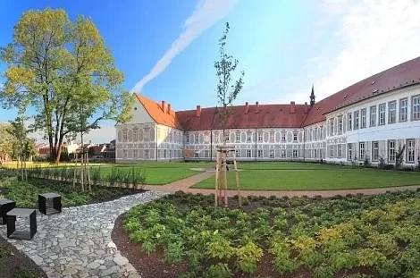 Piaristický Klášter