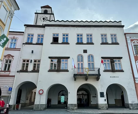 Emblems of the Jesuit Order and the town of Nový Jičín from 1661
