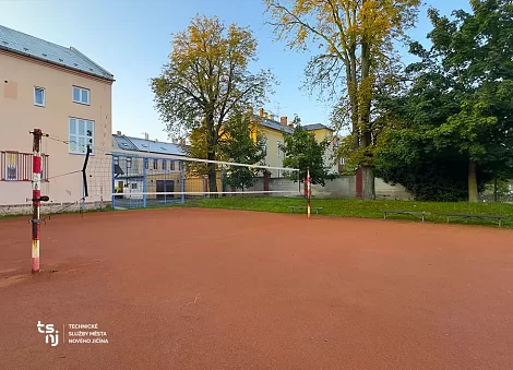 Boisko do siatkówki przy ulicy Msgr. Šrámka