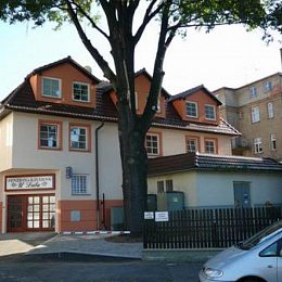 Penzion a kavárna U Dubu